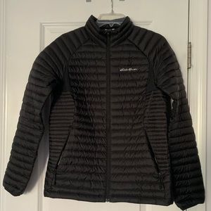 Eddie Bauer light puffer jacket. Size M. Good condition.